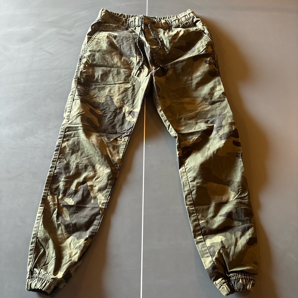 Men’s Camo American Eagle Pants - Size XS